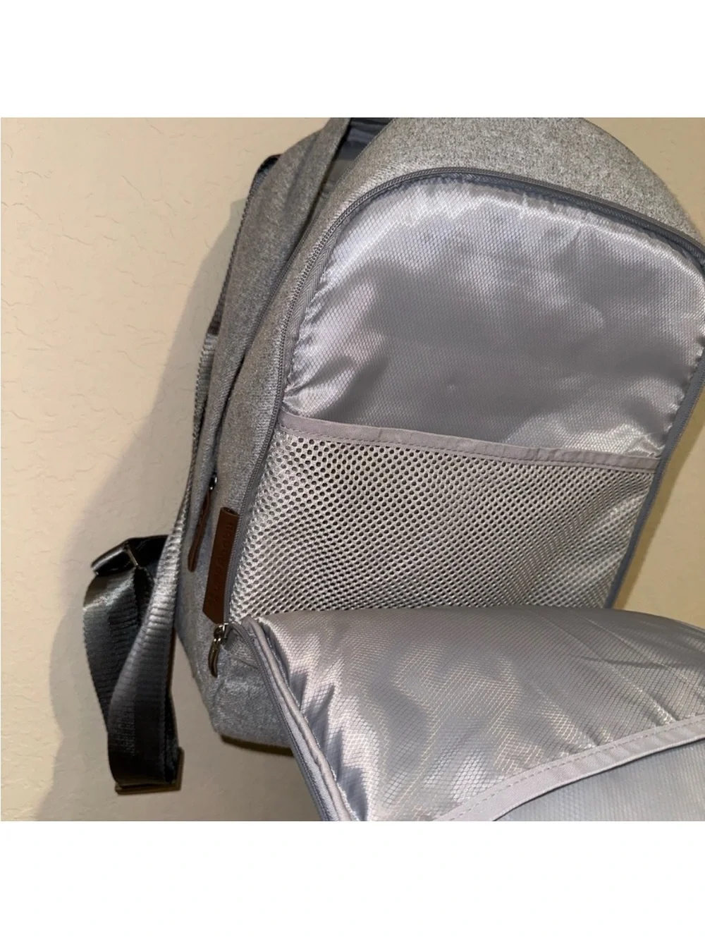 ❤️ EUC Uppababy Diaper Bag Light Grey - Picture 4 of 6
